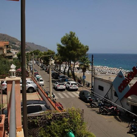 Poseidone Sea Apartment Taormina Mazzeo Esterno foto