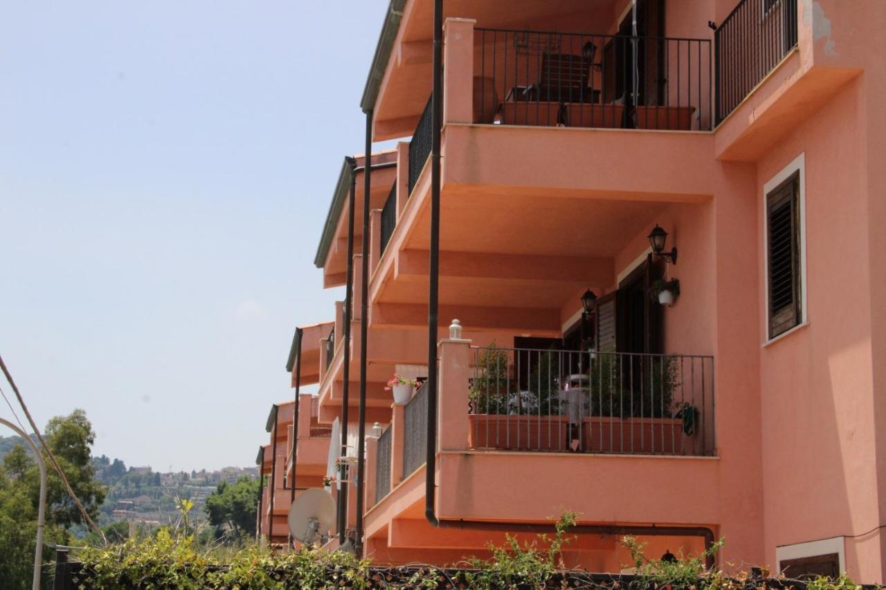 Poseidone Sea Apartment Taormina Mazzeo Esterno foto