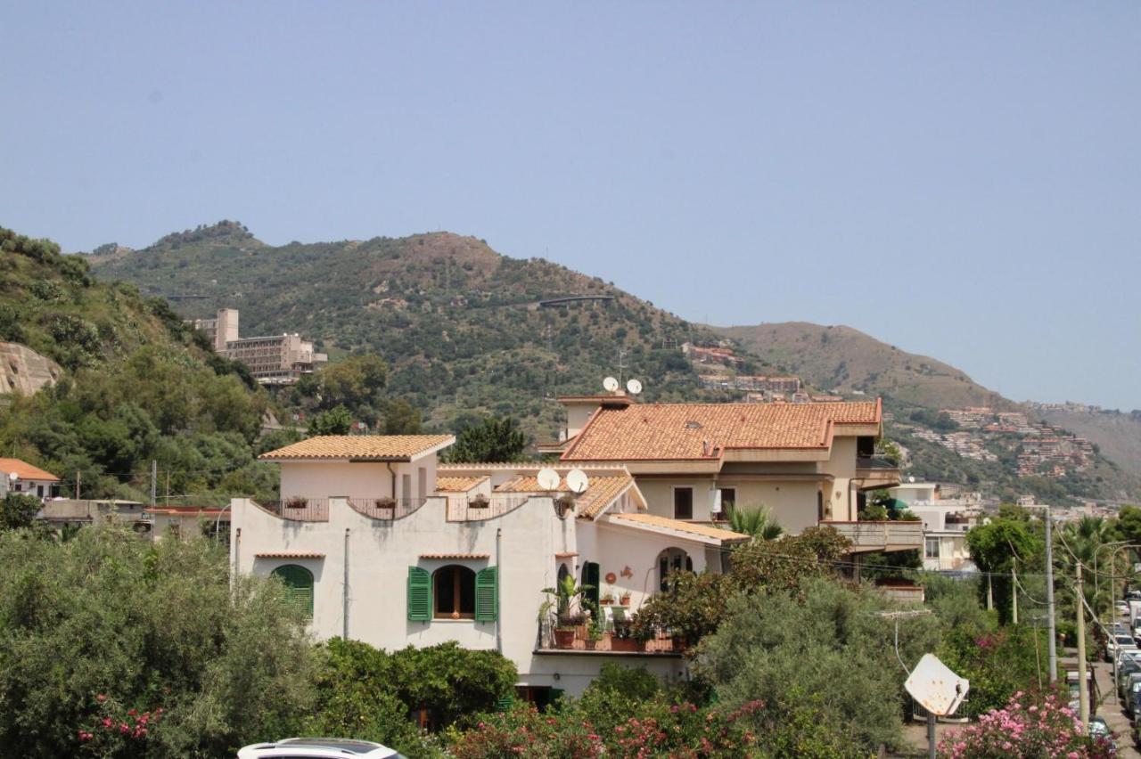 Poseidone Sea Apartment Taormina Mazzeo Esterno foto