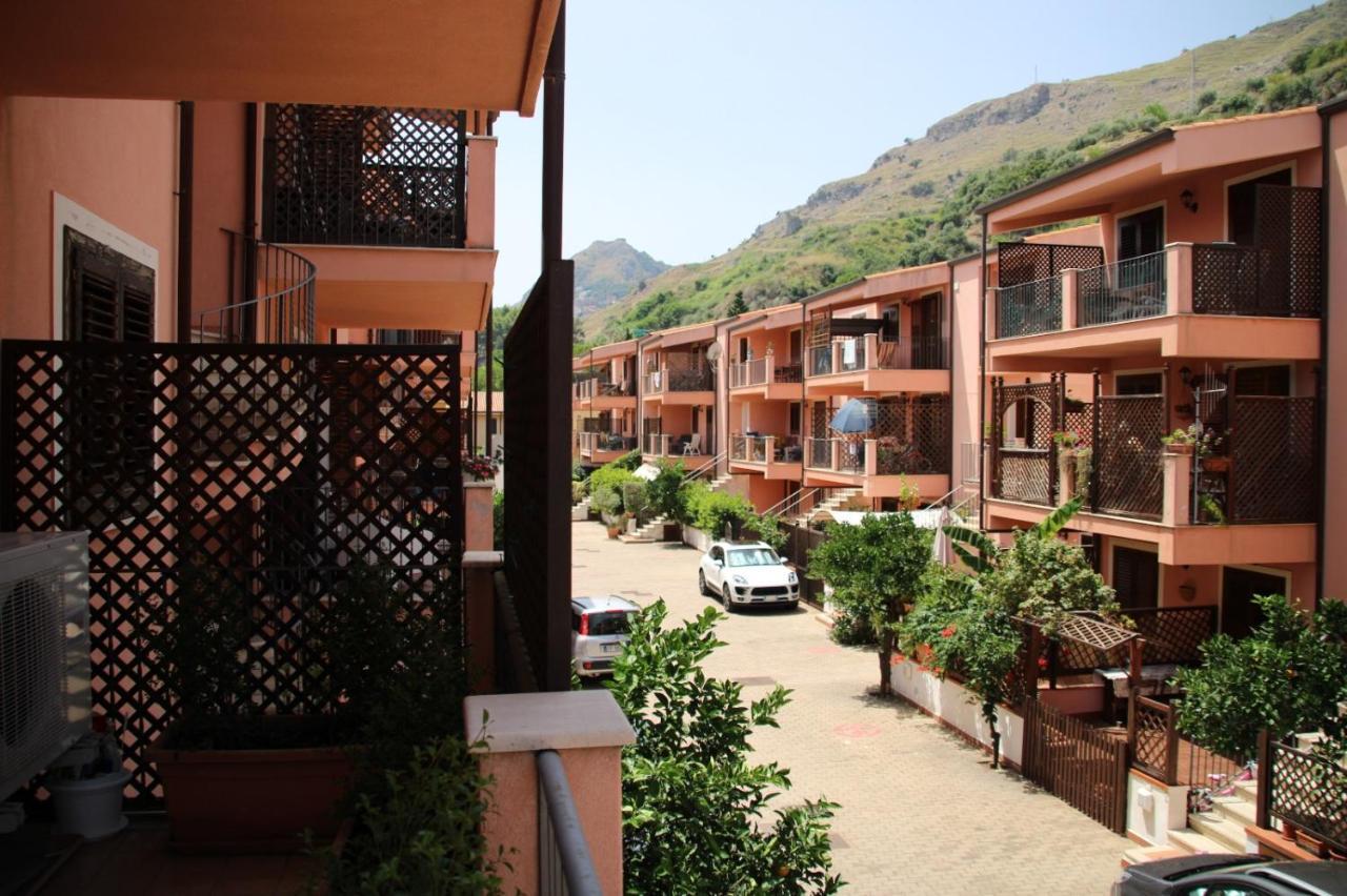 Poseidone Sea Apartment Taormina Mazzeo Esterno foto