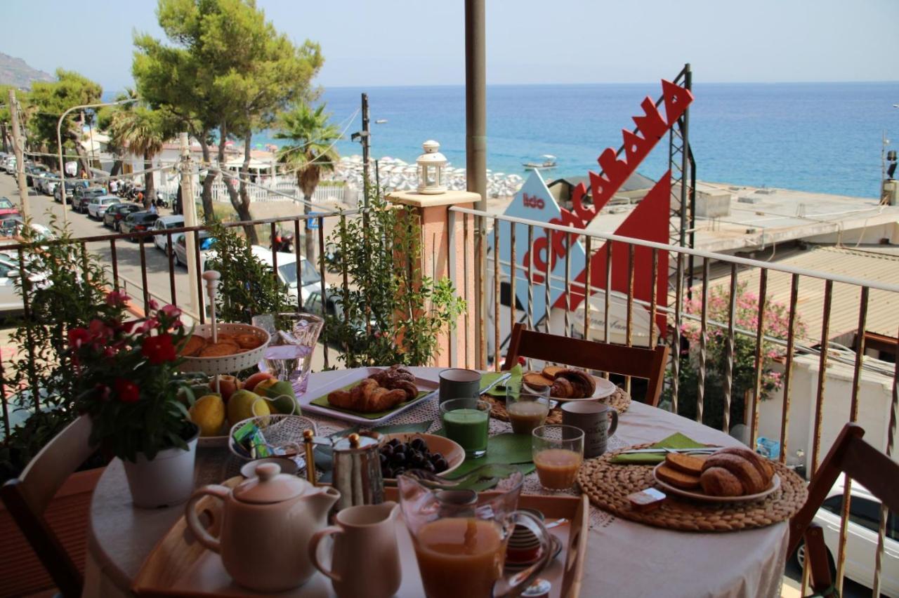 Poseidone Sea Apartment Taormina Mazzeo Esterno foto